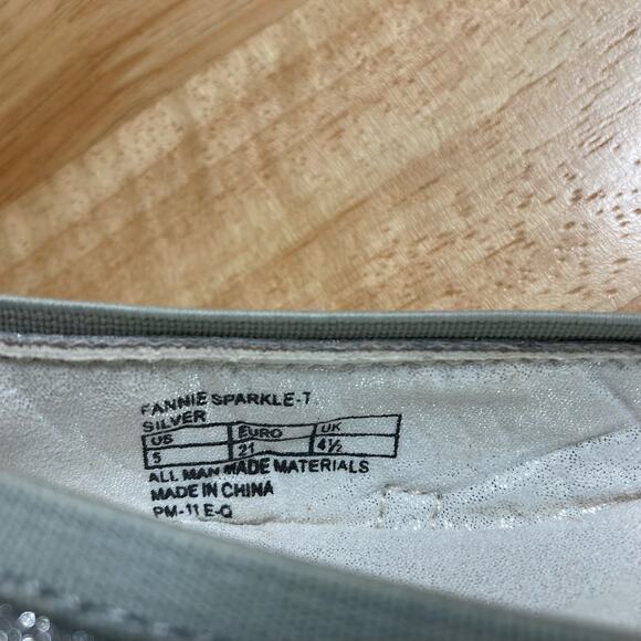 Stuart Weitzman Fannie Sparkle Girls Silver Shoes Size 5. Pre-Owned - Picture 6 of 8